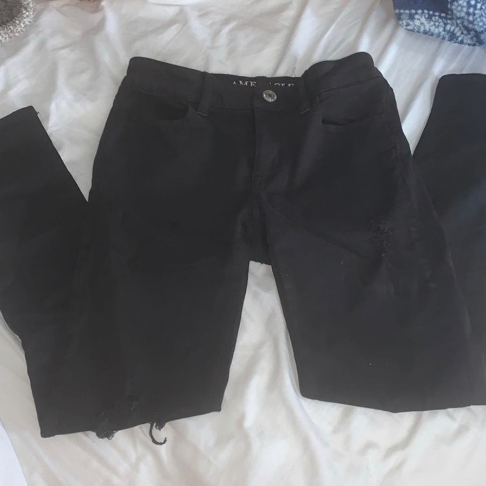 AE Black ripped jeans